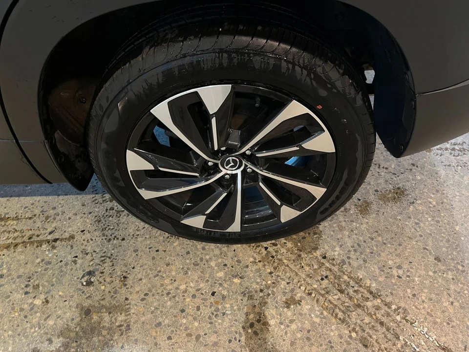 2025 Mazda CX-50 - Image 27 of 31