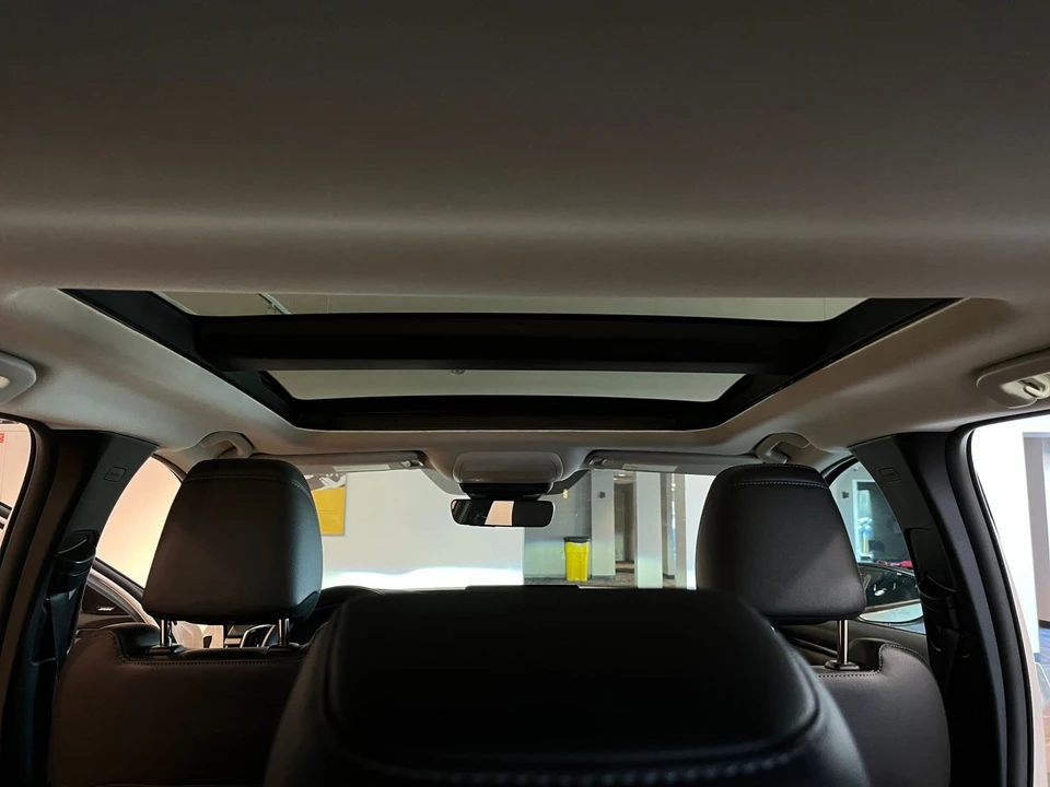 2025 Mazda CX-50 - Image 25 of 31