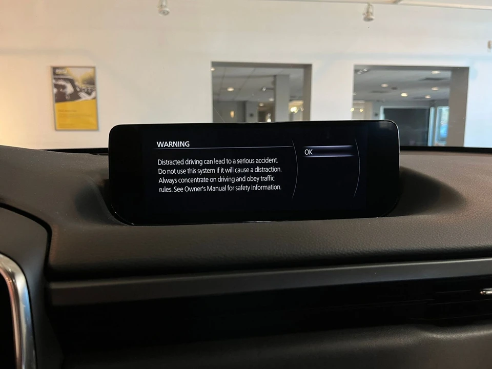 2025 Mazda CX-50 - Image 16 of 31