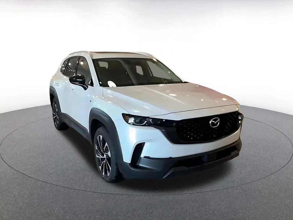 2025 Mazda CX-50 - Image 3 of 31