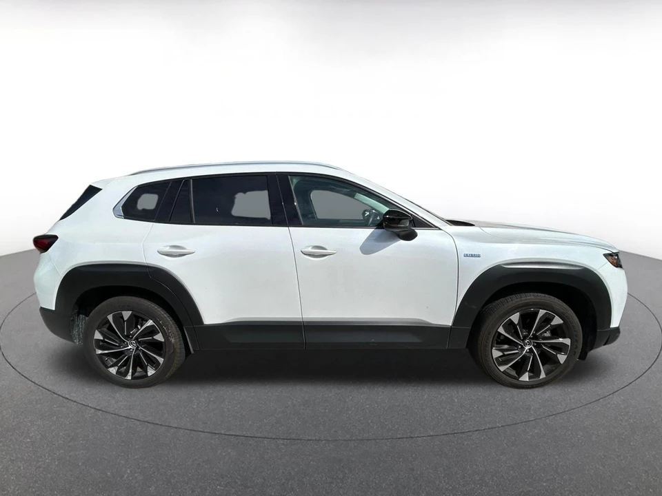2025 Mazda CX-50 - Image 16 of 26
