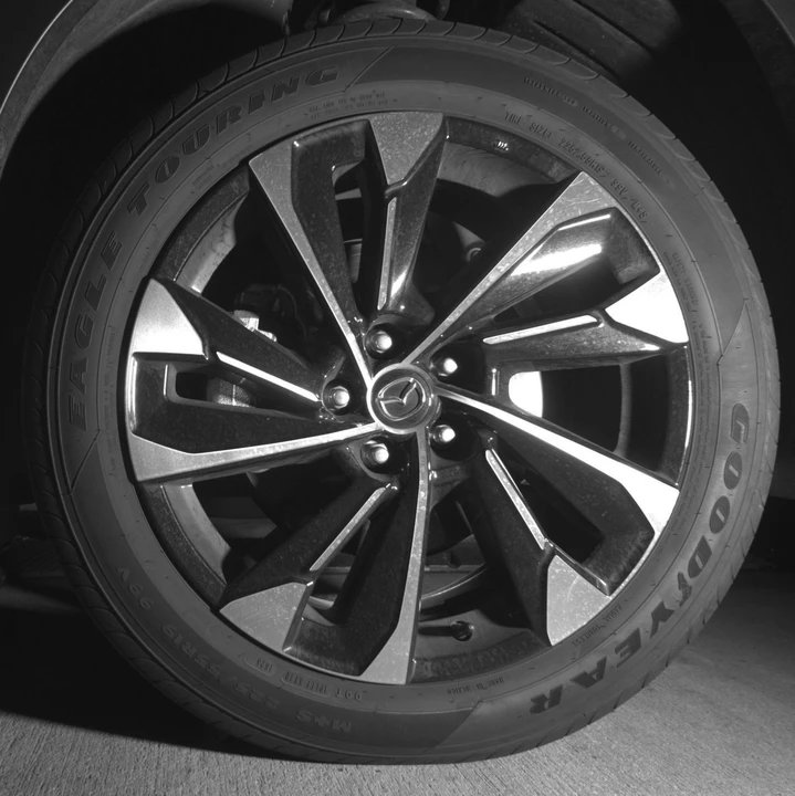 2025 Mazda CX-50 - Image 19 of 26