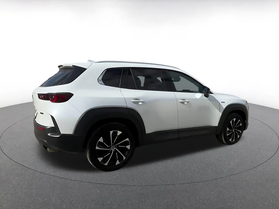 2025 Mazda CX-50 - Image 12 of 31