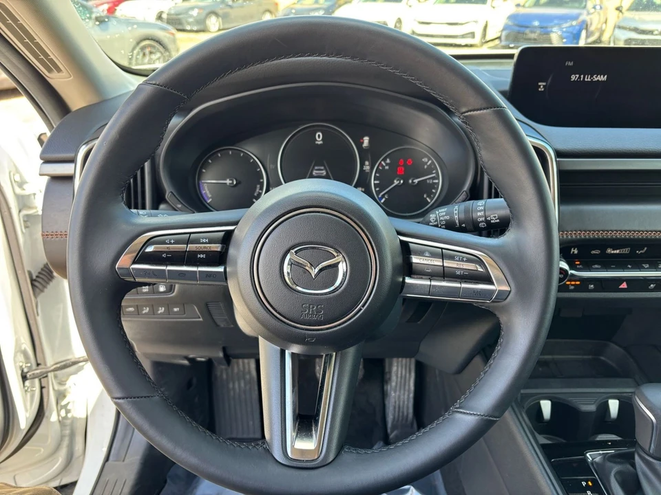2025 Mazda CX-50 - Image 25 of 31
