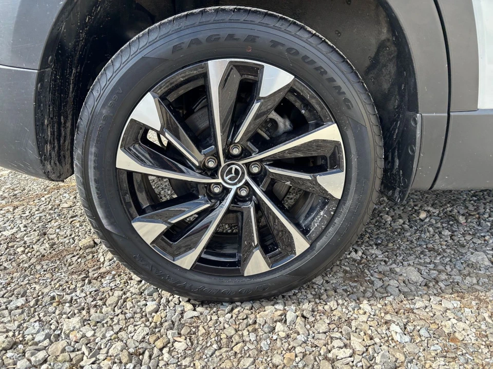 2025 Mazda CX-50 - Image 28 of 31