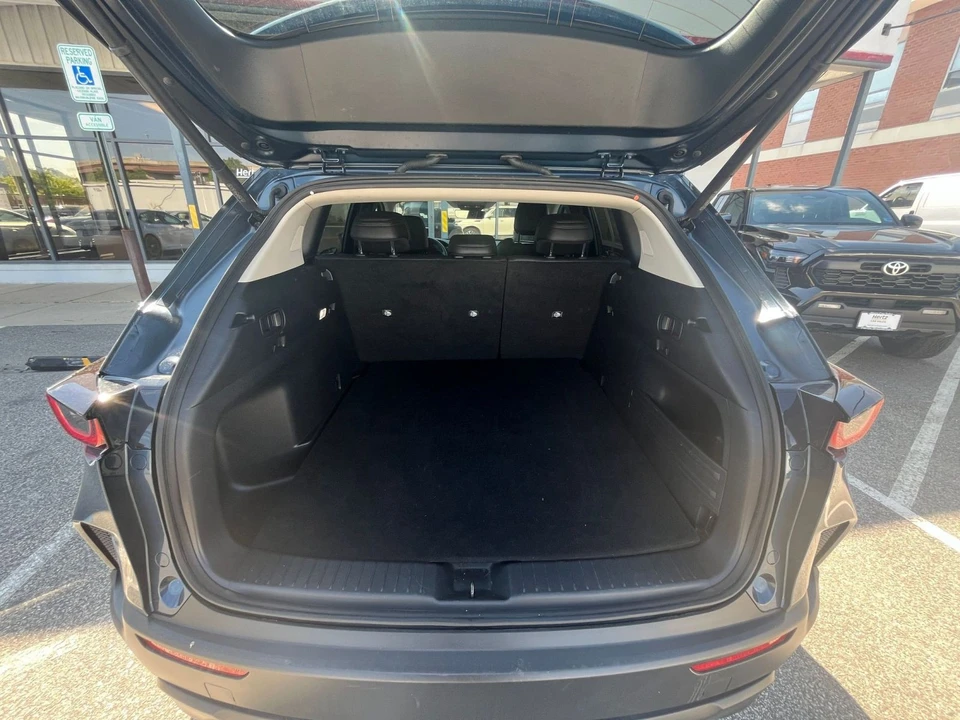 2025 Mazda CX-50 - Image 28 of 31