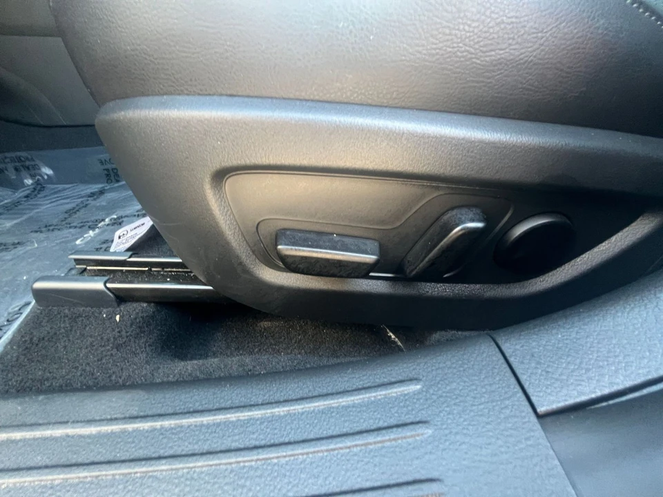 2025 Mazda CX-50 - Image 18 of 31