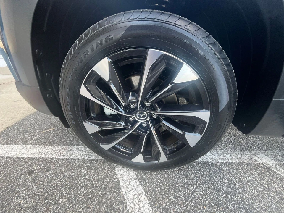 2025 Mazda CX-50 - Image 27 of 31