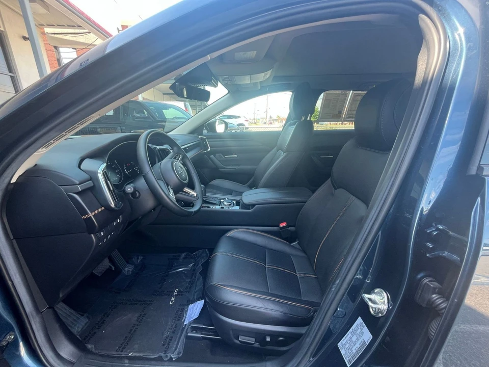 2025 Mazda CX-50 - Image 23 of 31