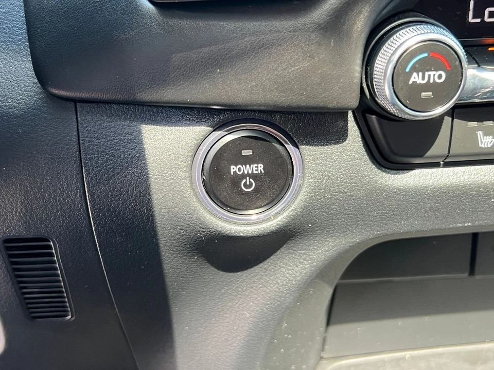 2025 Mazda CX-50 - Image 21 of 31