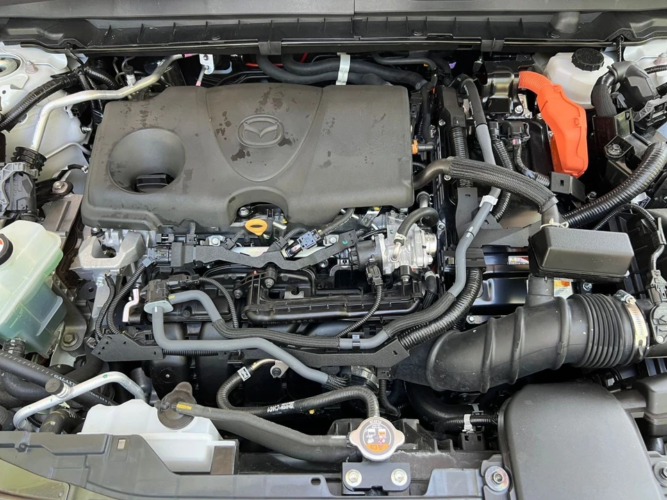 2025 Mazda CX-50 - Image 30 of 31