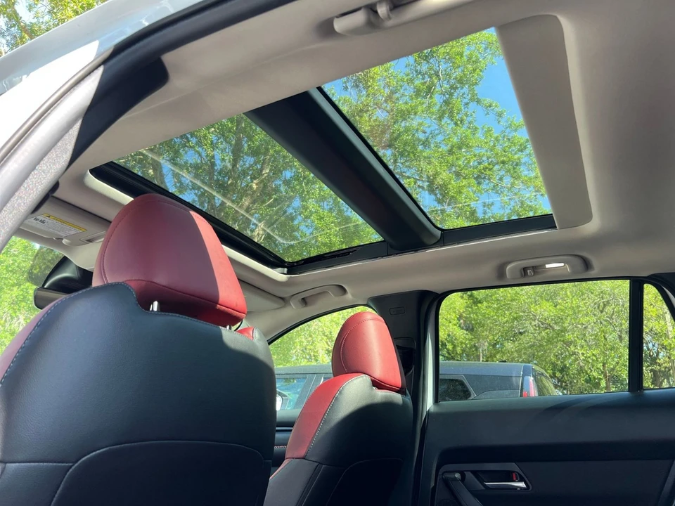 2025 Mazda CX-50 - Image 26 of 31