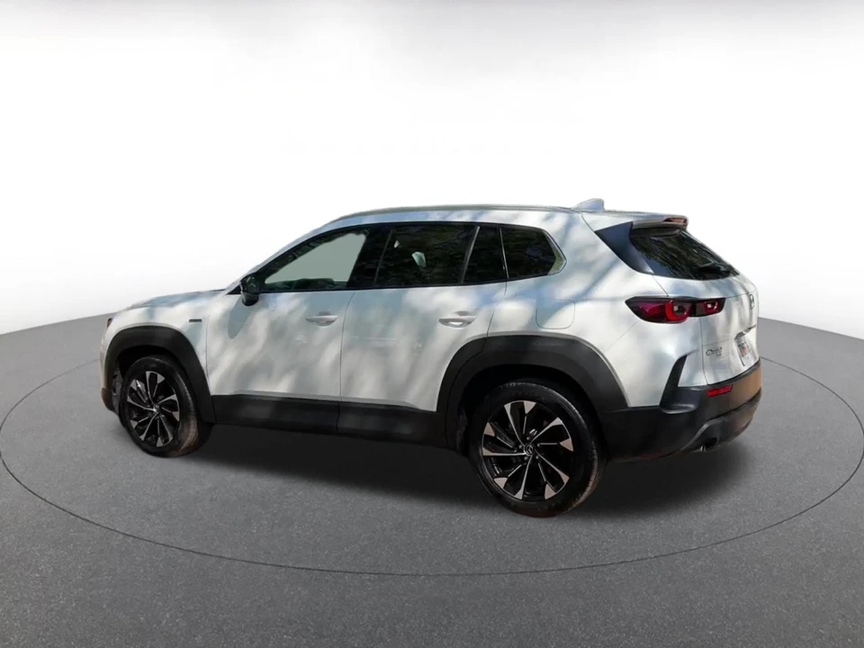 2025 Mazda CX-50 - Image 12 of 31