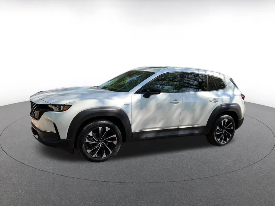 2025 Mazda CX-50 - Image 9 of 31
