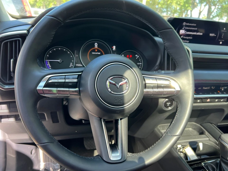 2025 Mazda CX-50 - Image 25 of 31