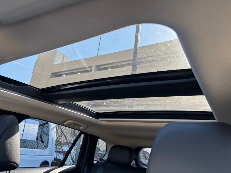 2025 Mazda CX-50 - Image 27 of 31