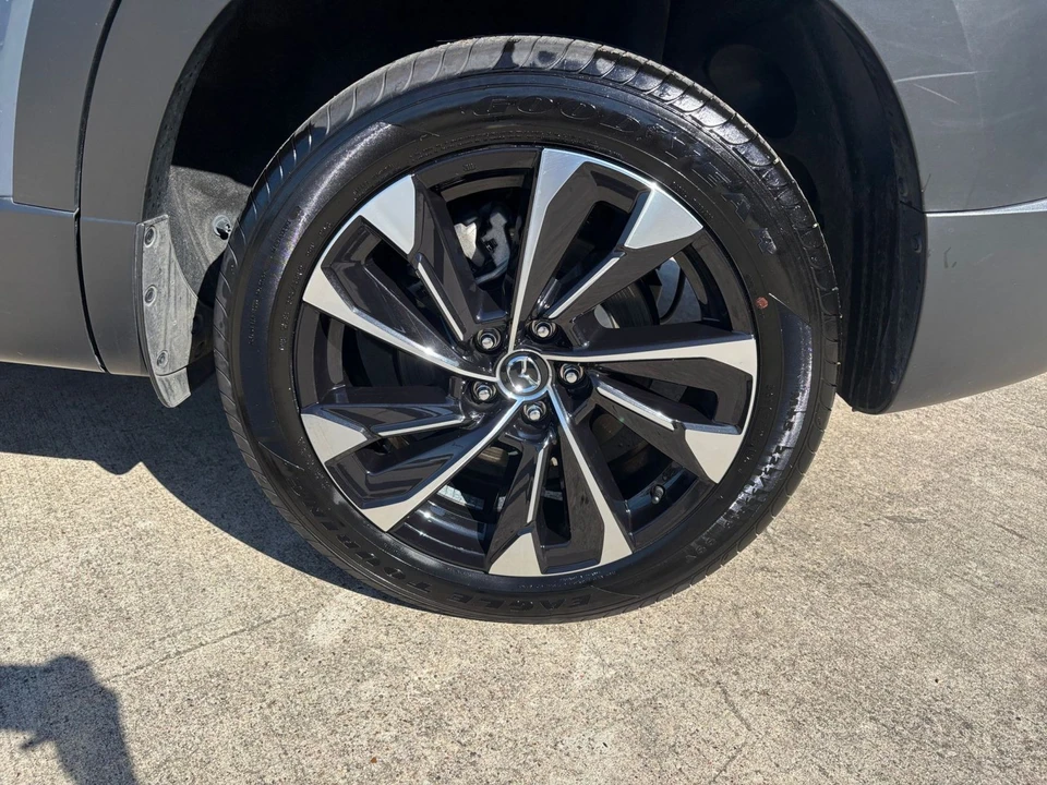 2025 Mazda CX-50 - Image 29 of 31