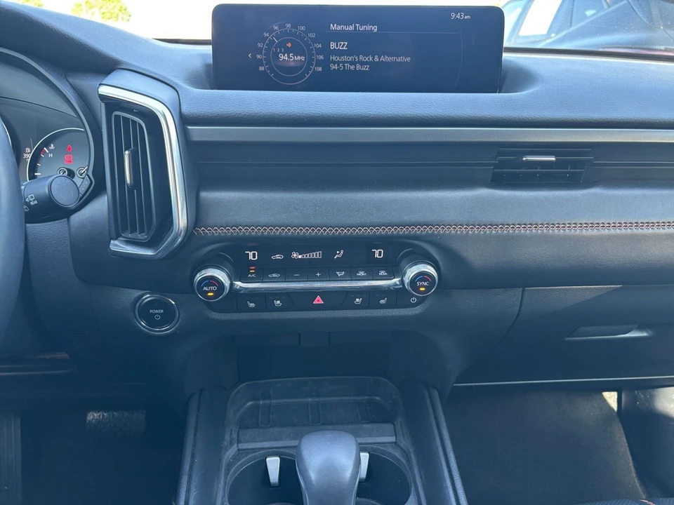 2025 Mazda CX-50 - Image 16 of 31