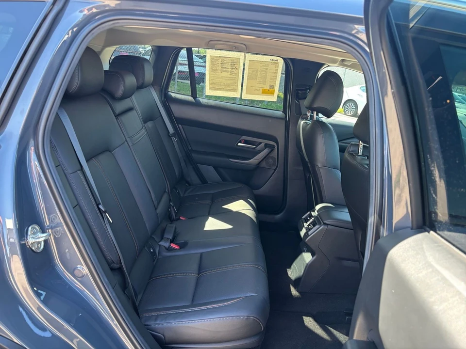 2025 Mazda CX-50 - Image 24 of 31