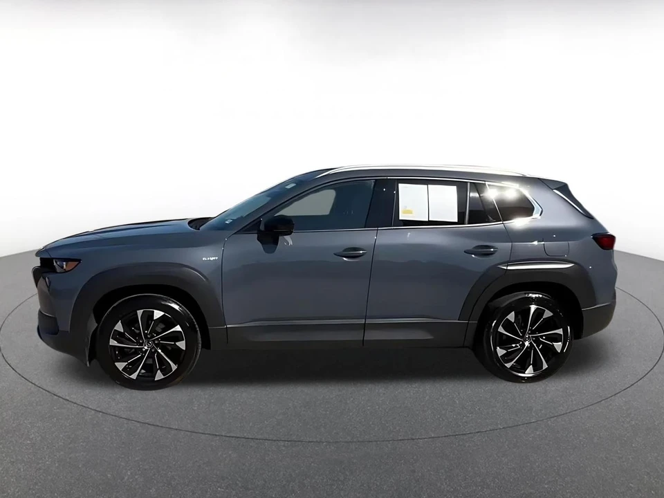 2025 Mazda CX-50 - Image 8 of 31