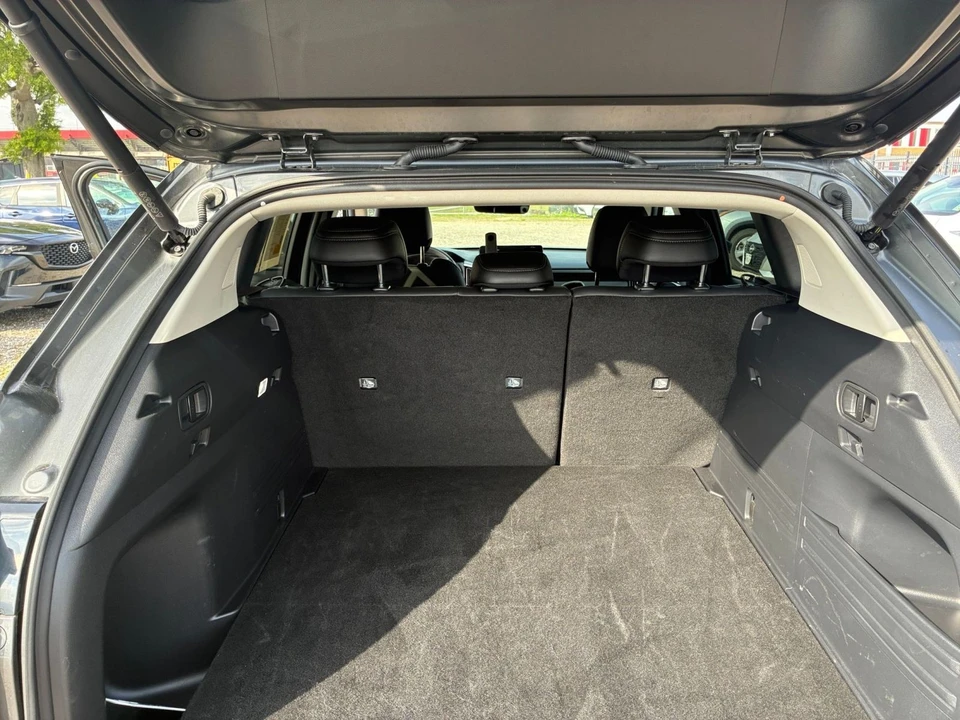 2025 Mazda CX-50 - Image 30 of 31