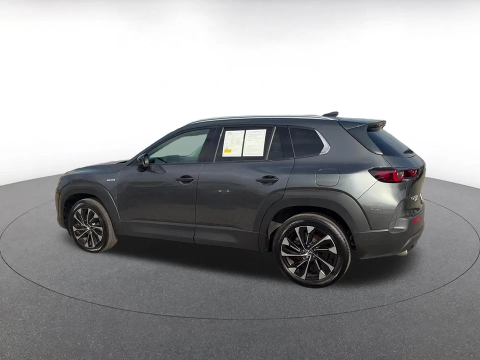 2025 Mazda CX-50 - Image 8 of 31