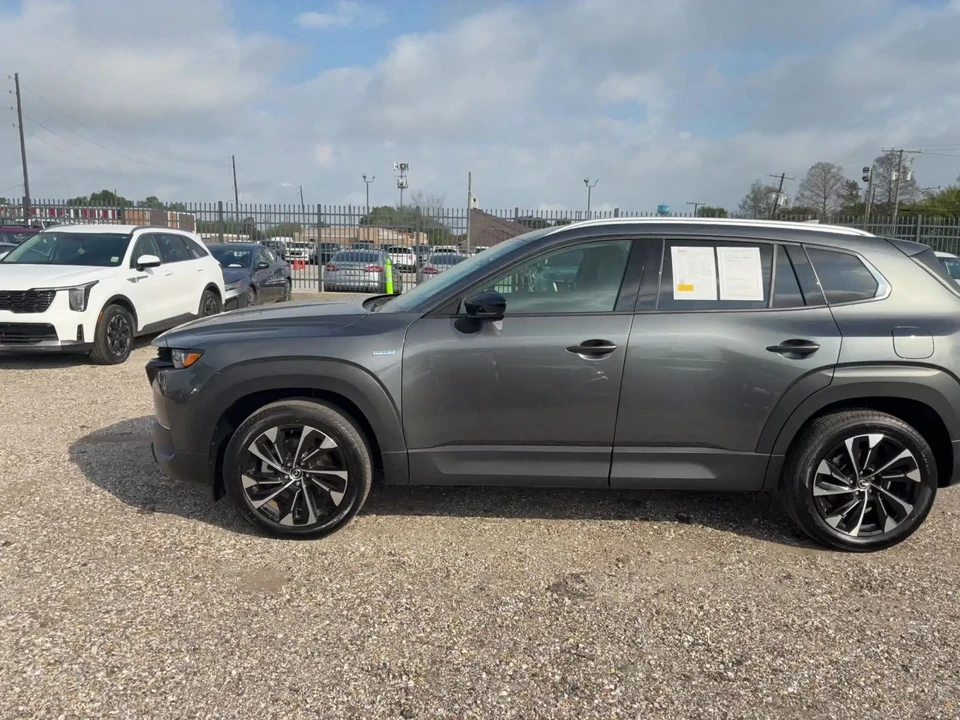 2025 Mazda CX-50 - Image 7 of 31