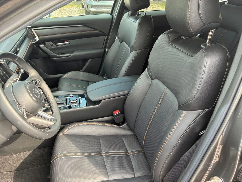 2025 Mazda CX-50 - Image 25 of 31