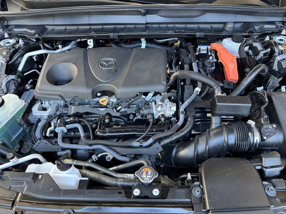 2025 Mazda CX-50 - Image 29 of 31