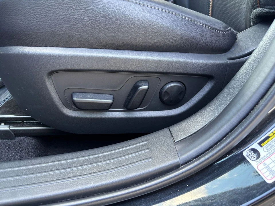 2025 Mazda CX-50 - Image 18 of 31