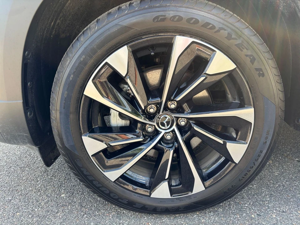 2025 Mazda CX-50 - Image 27 of 31
