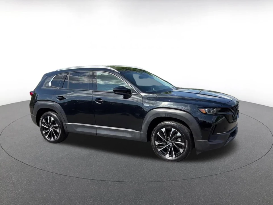 2025 Mazda CX-50 - Image 2 of 31