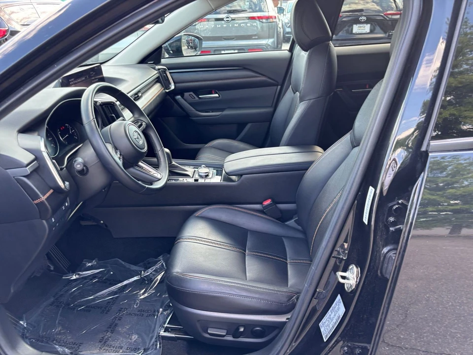 2025 Mazda CX-50 - Image 25 of 31