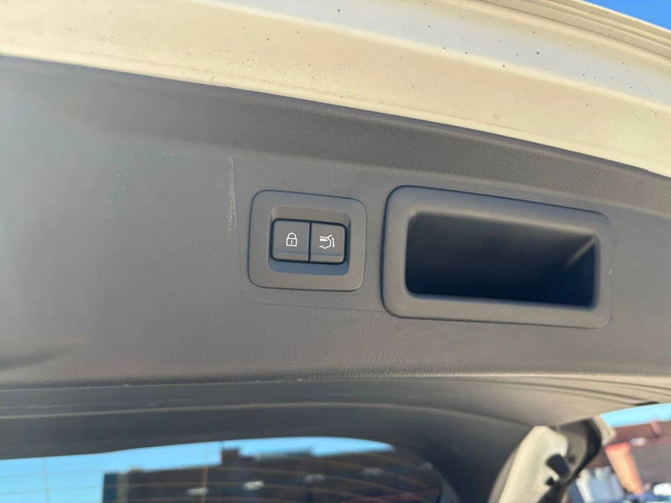 2025 Mazda CX-50 - Image 25 of 31