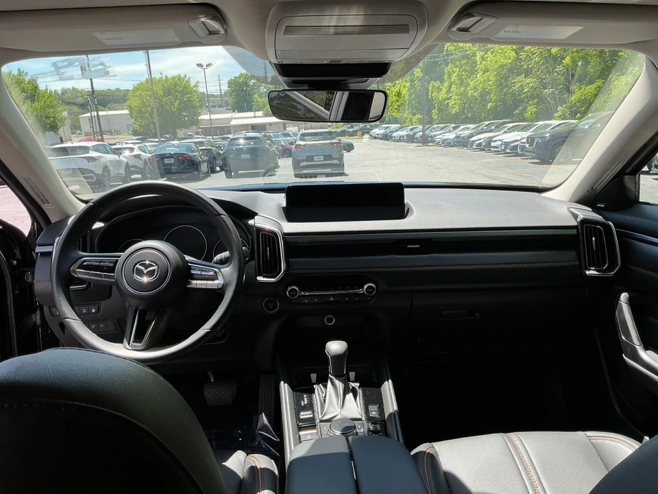 2025 Mazda CX-50 - Image 27 of 31
