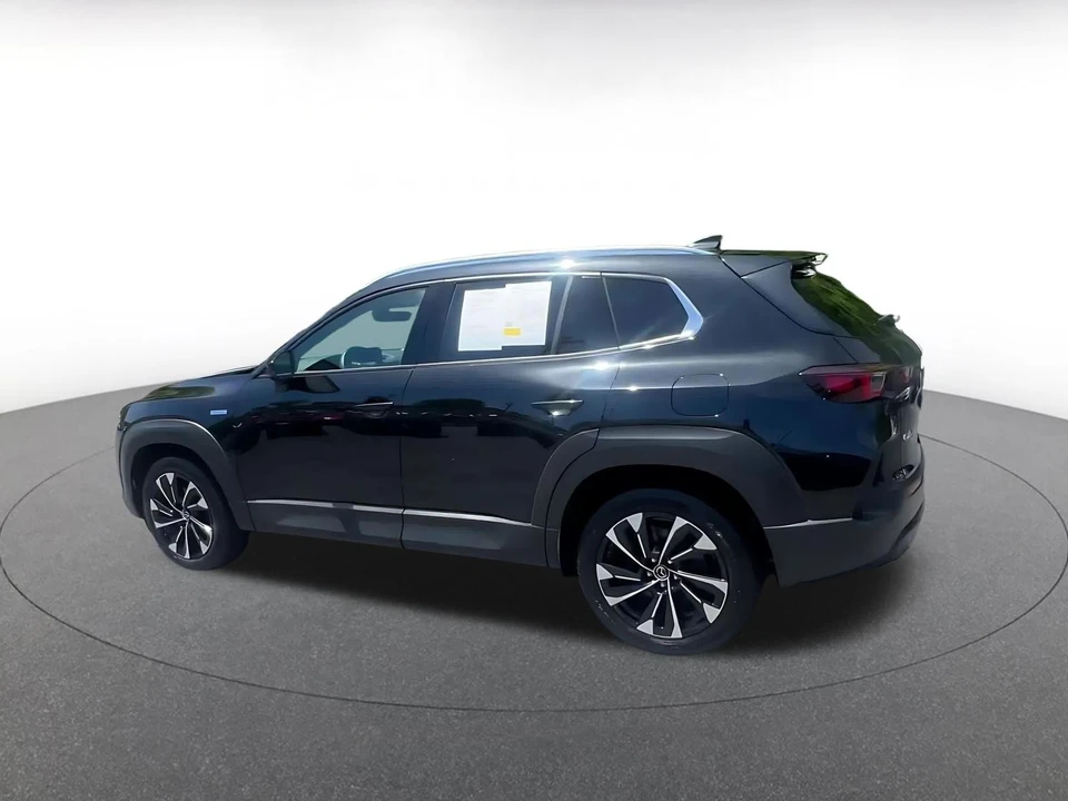 2025 Mazda CX-50 - Image 9 of 31