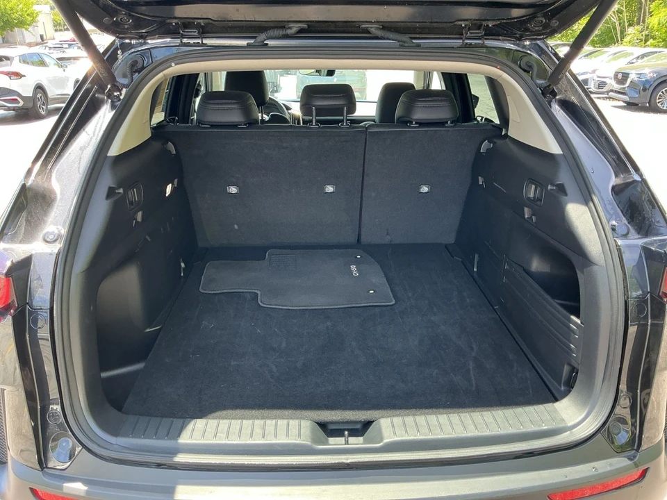 2025 Mazda CX-50 - Image 25 of 31