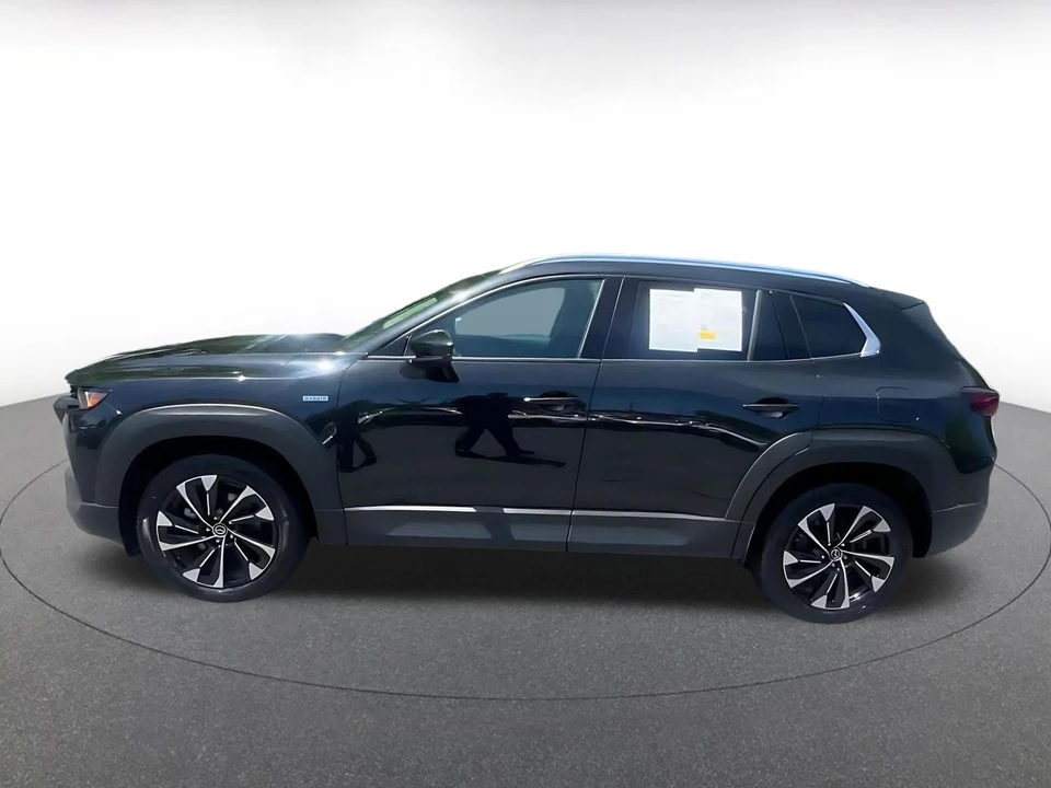2025 Mazda CX-50 - Image 8 of 31