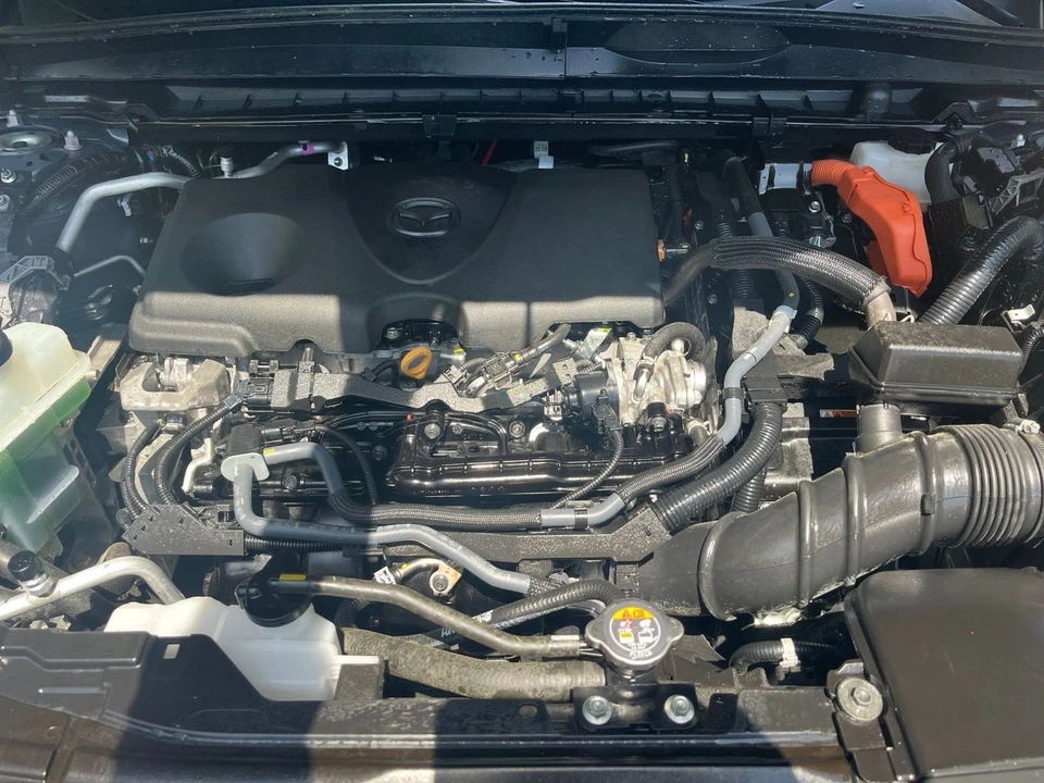 2025 Mazda CX-50 - Image 24 of 31
