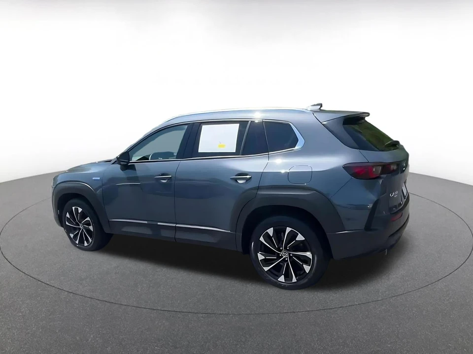 2025 Mazda CX-50 - Image 8 of 31