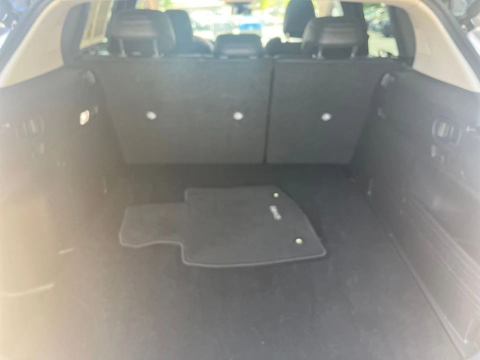 2025 Mazda CX-50 - Image 23 of 31
