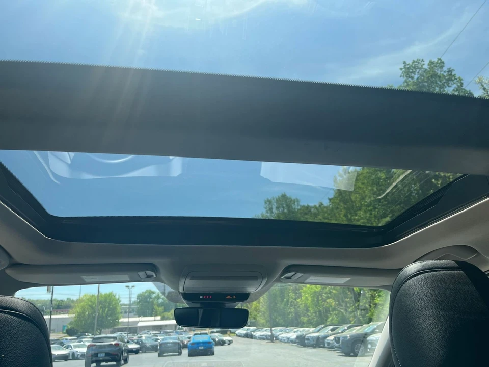 2025 Mazda CX-50 - Image 20 of 31