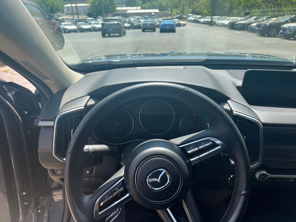 2025 Mazda CX-50 - Image 26 of 31