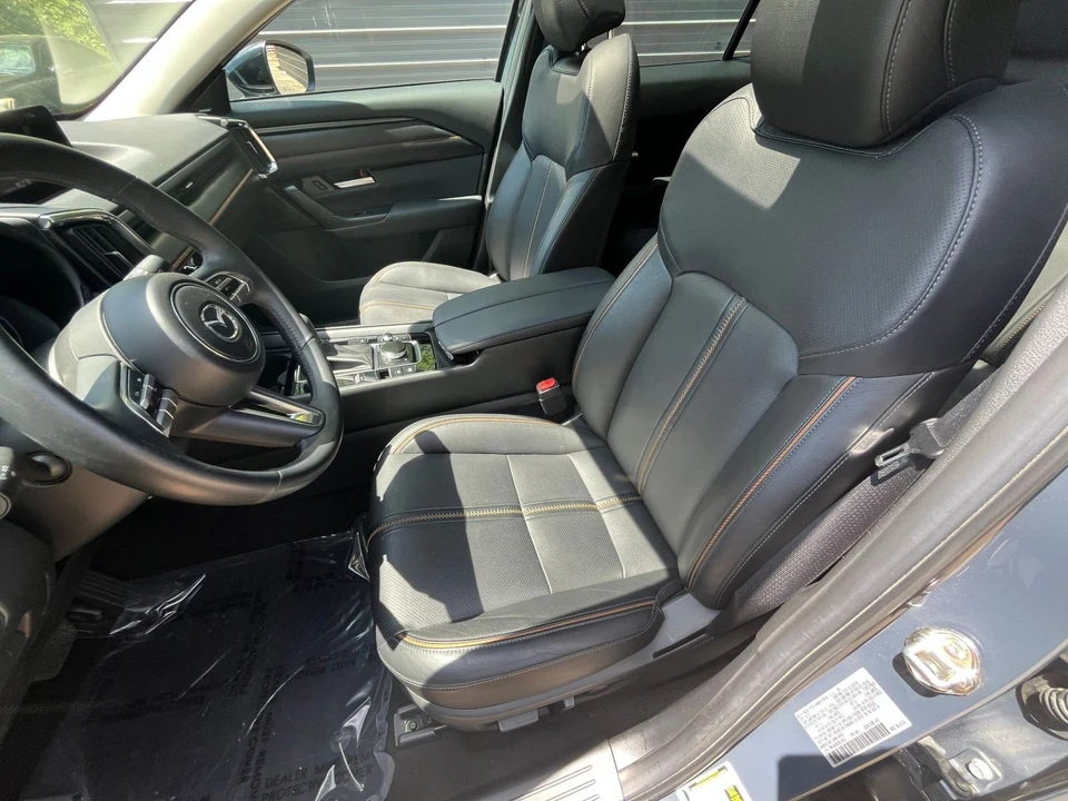 2025 Mazda CX-50 - Image 28 of 31