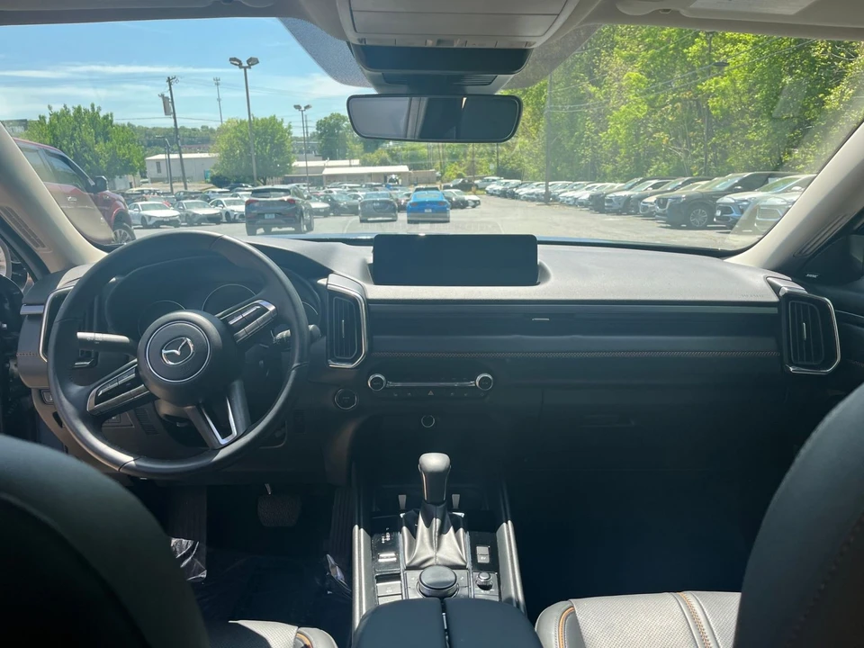 2025 Mazda CX-50 - Image 25 of 31