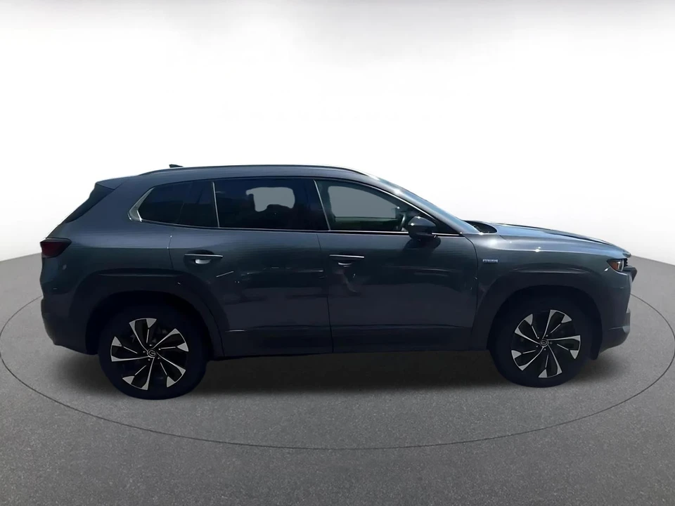 2025 Mazda CX-50 - Image 13 of 31