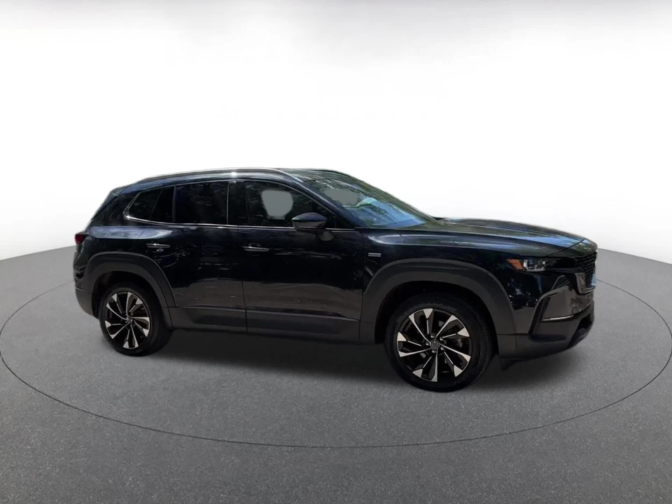 2025 Mazda CX-50 - Image 2 of 31
