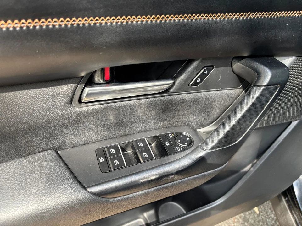 2025 Mazda - Image 17 of 31