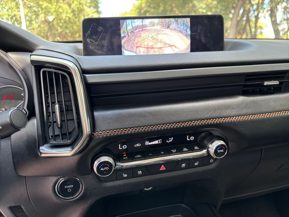2025 Mazda CX-50 - Image 19 of 31