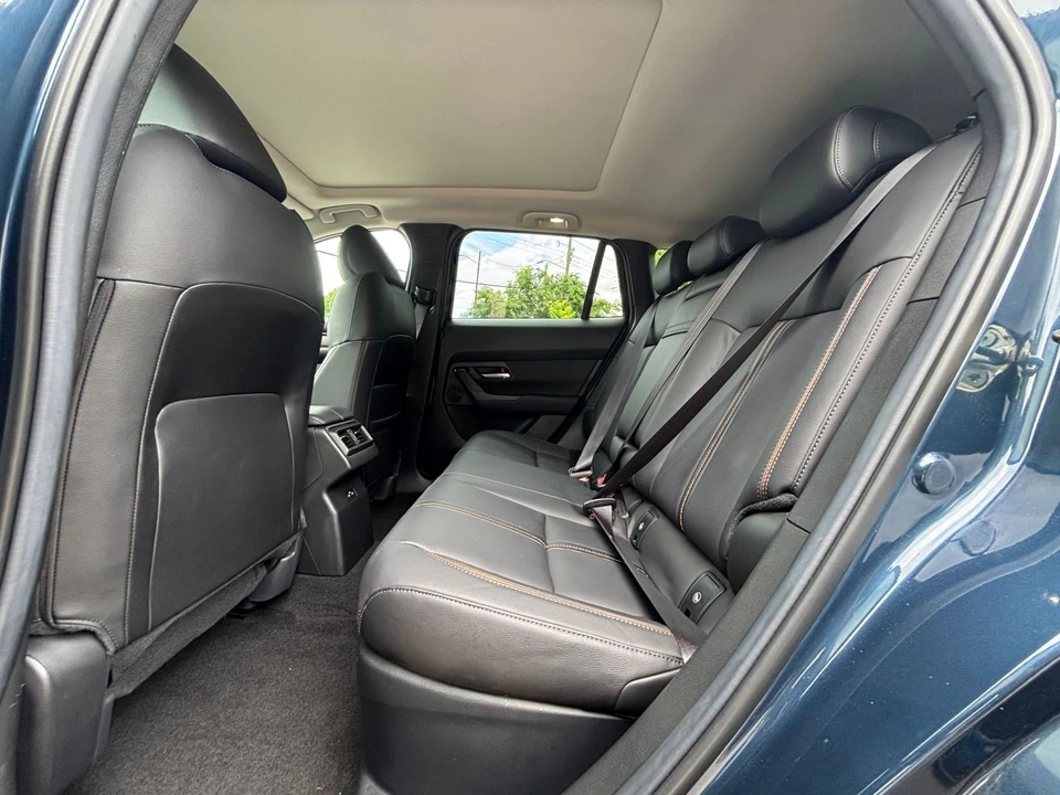 2025 Mazda CX-50 - Image 25 of 31